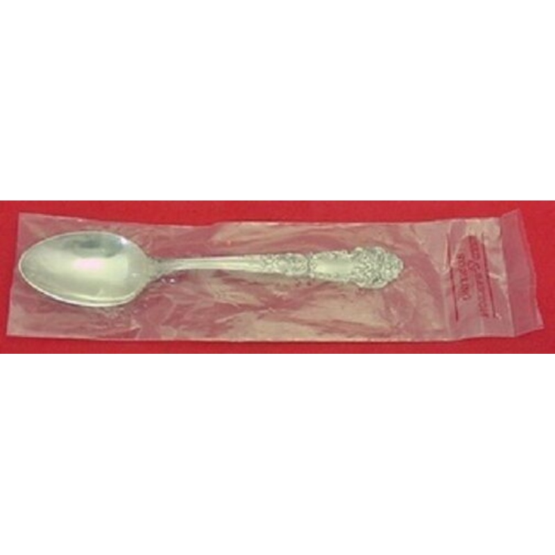 French Renaissance by Reed and Barton Sterling Place Soup Spoon 6 7/8" New