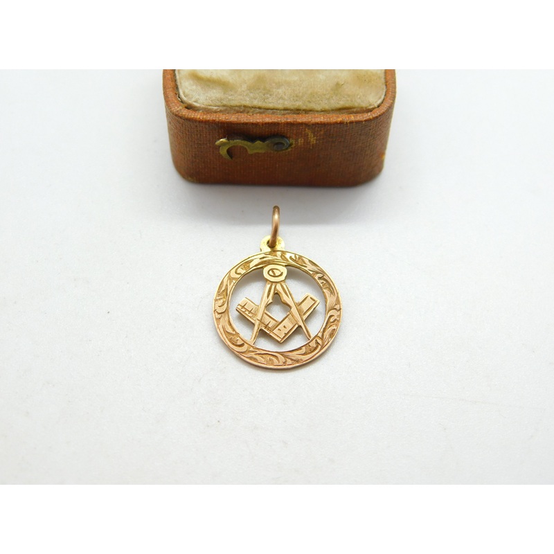 Edwardian 9ct Yellow Gold Masonic Freemasons Compass Pendant c1910 Antique