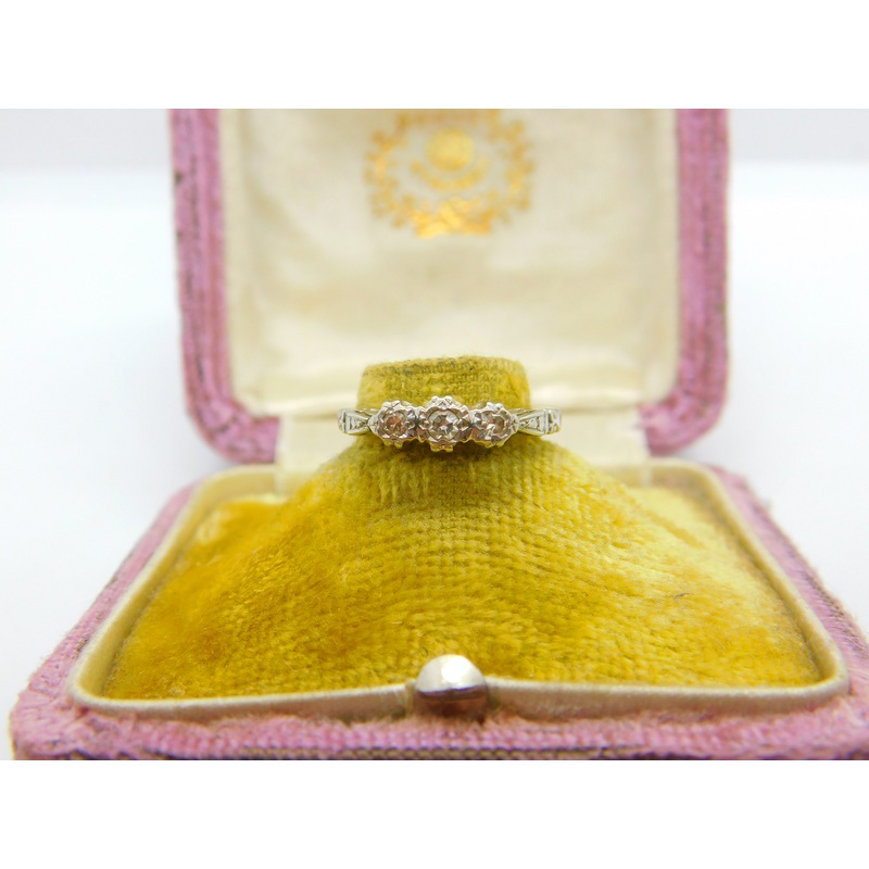 Victorian 18ct Yellow Gold 0.2ct Diamond Three-Stone Ring c1890 Antique